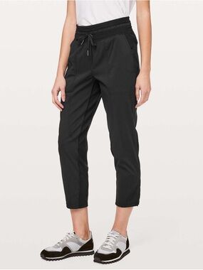 Lululemon Dance Studio Mid-Rise Cropped Pant